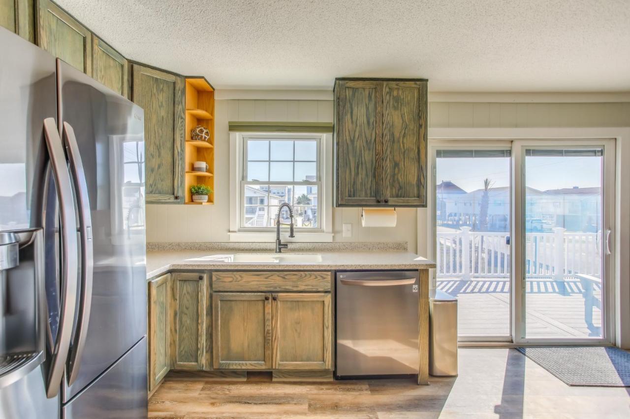 Waterfront North Myrtle Beach Home With Pool And Deck Екстер'єр фото